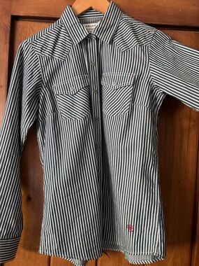 Ariat Women's Indigo and White Railroad Stripe Button-Up Shirt NWT XS